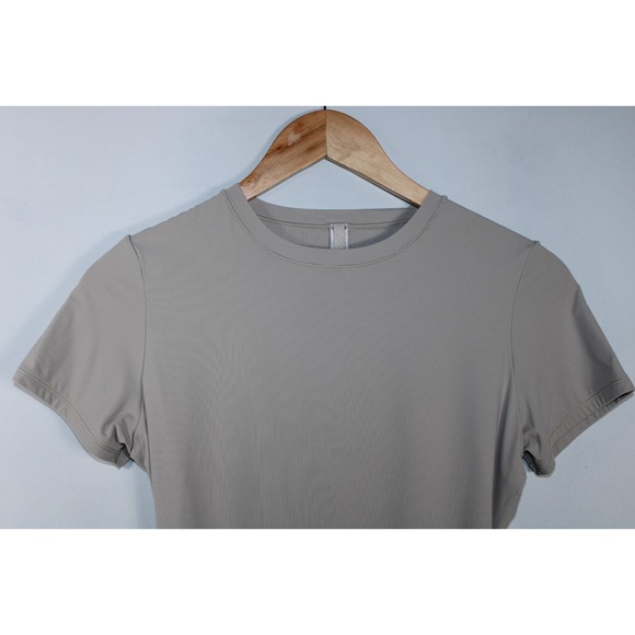 Skims Women's Large Light Gray Short Sleeve Stretchy Body Suit - Picture 2 of 11